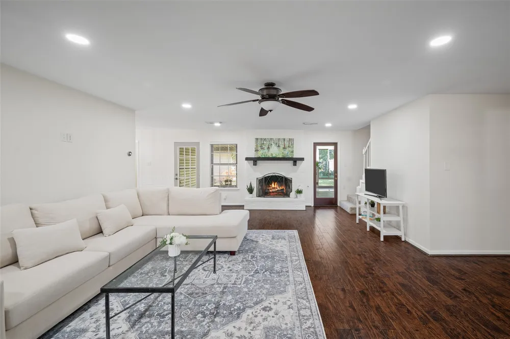 1906 Spillers Ln, Houston, TX 77043