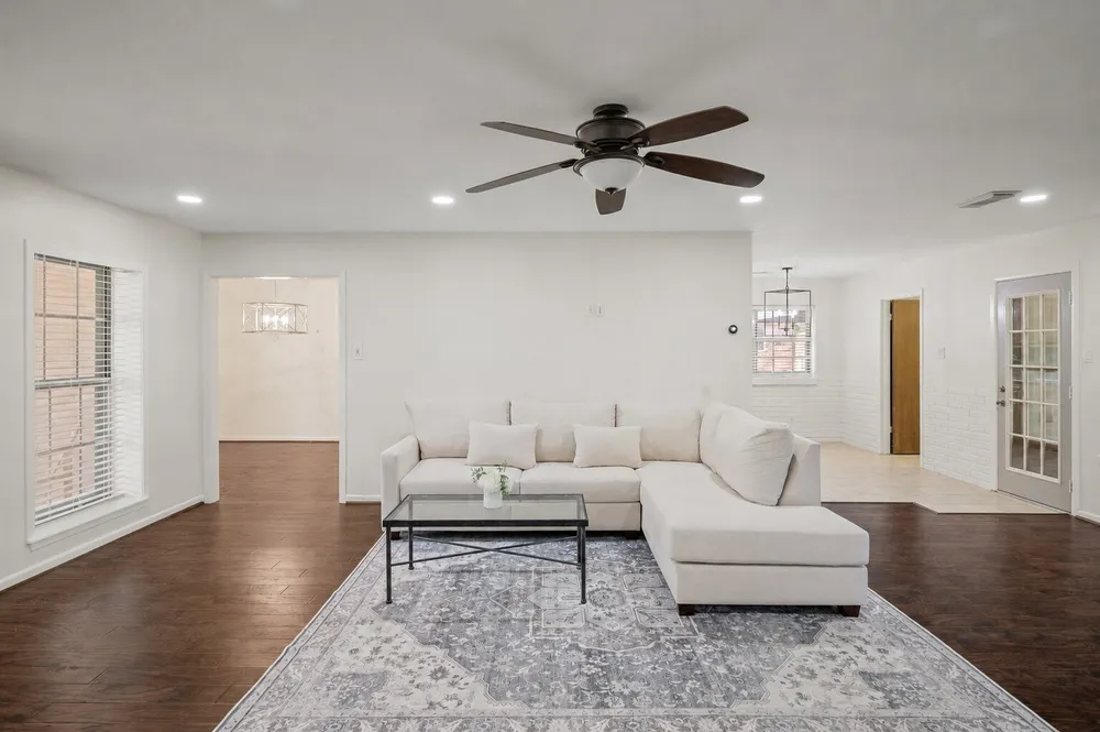 1906 Spillers Ln, Houston, TX 77043