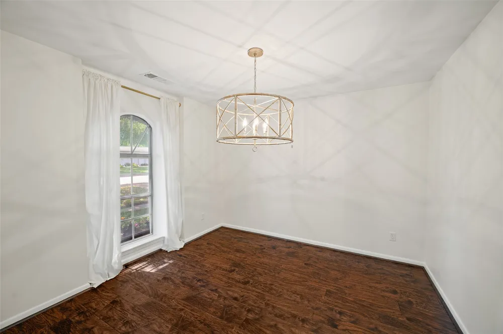 1906 Spillers Ln, Houston, TX 77043