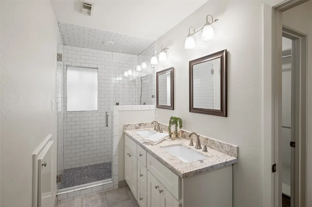 1906 Spillers Ln, Houston, TX 77043