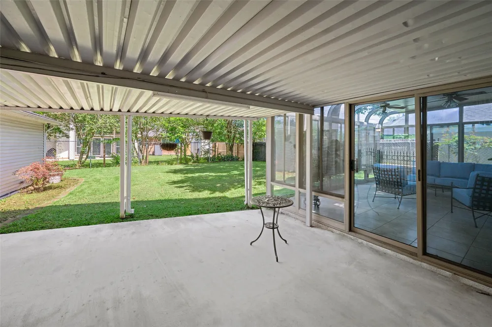 1906 Spillers Ln, Houston, TX 77043
