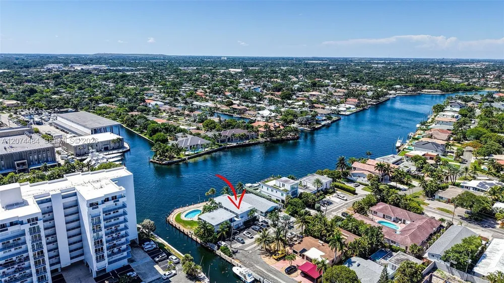 1705 N Riverside Dr, Pompano Beach, FL 33062