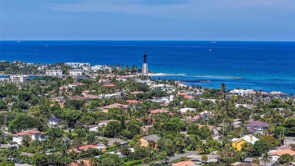 1705 N Riverside Dr, Pompano Beach, FL 33062