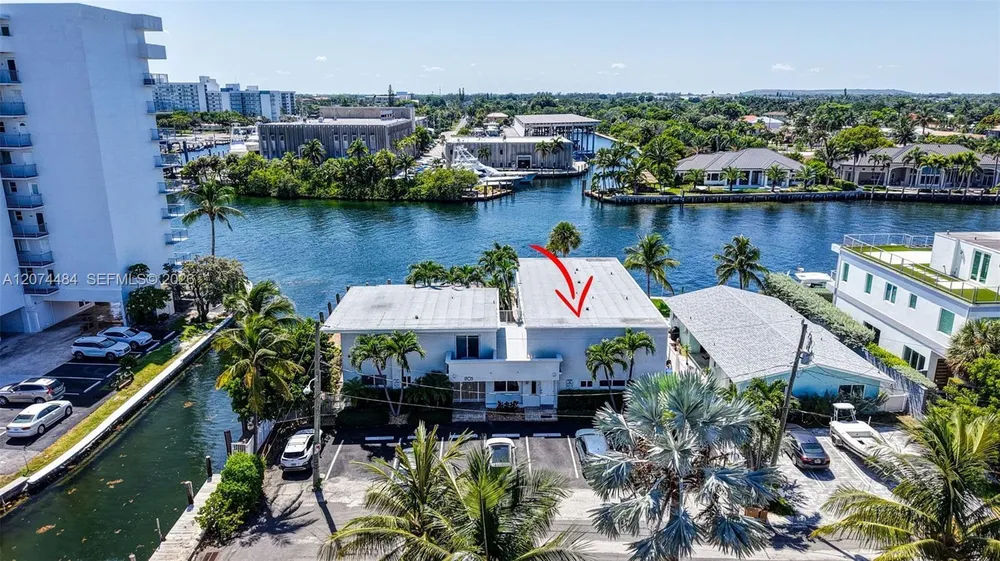 1705 N Riverside Dr, Pompano Beach, FL 33062