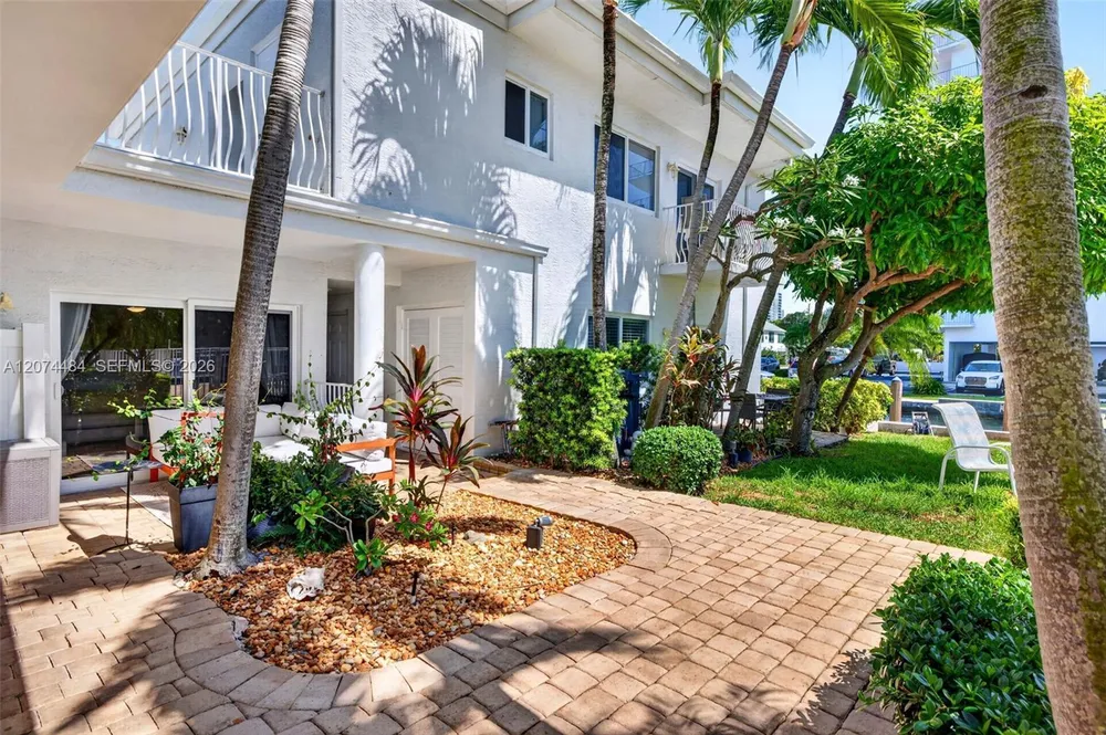 1705 N Riverside Dr, Pompano Beach, FL 33062