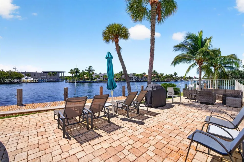 1705 N Riverside Dr, Pompano Beach, FL 33062