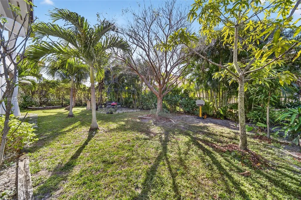 7436 SW 188th Ln, Cutler Bay, FL 33157