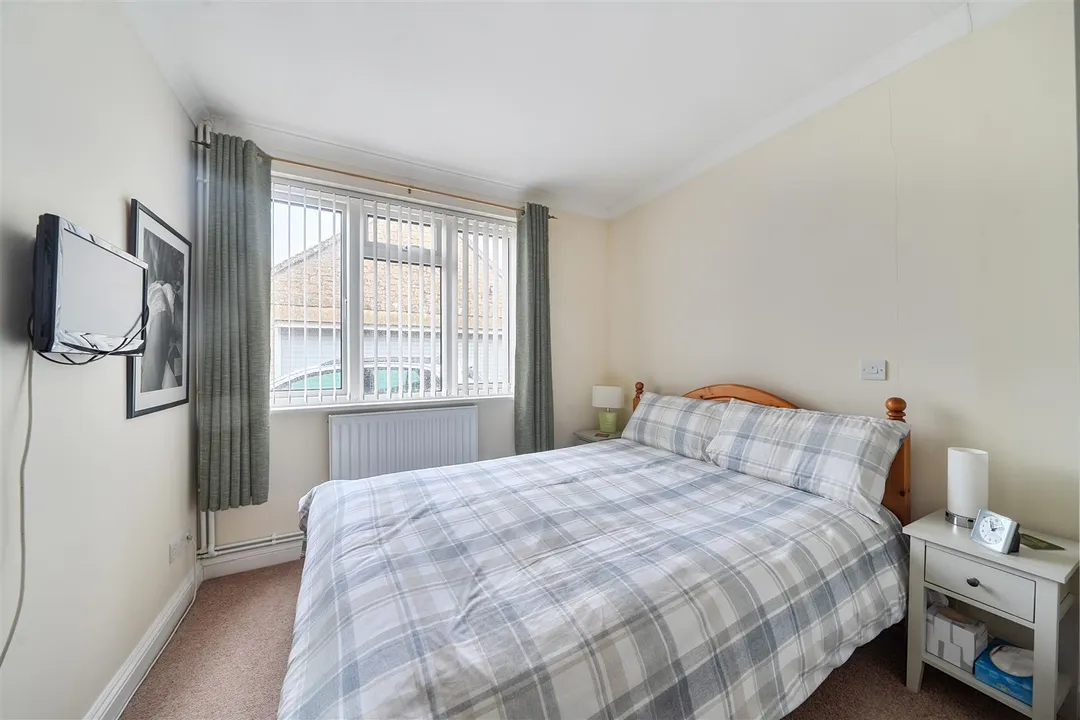 https://mr0.homeflow-assets.co.uk/files/photo/image/48345/3392/_x_/eiRqVT8PNkiOHYmD8k1w-A.jpg
