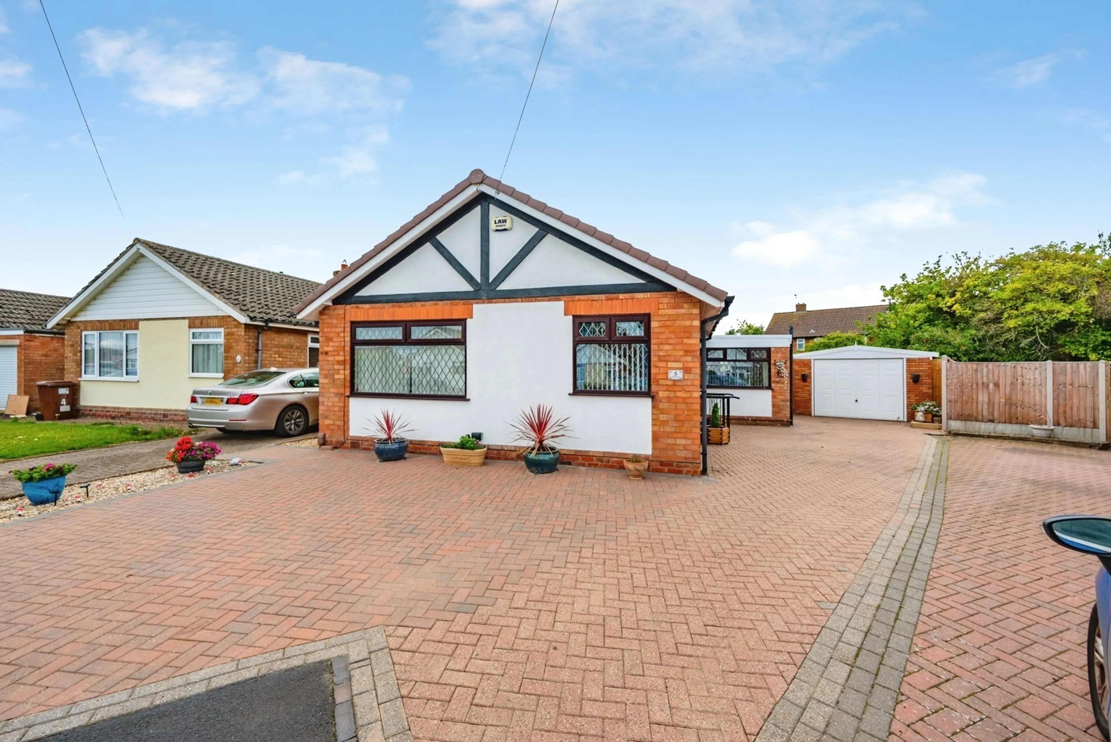 Property photo 0