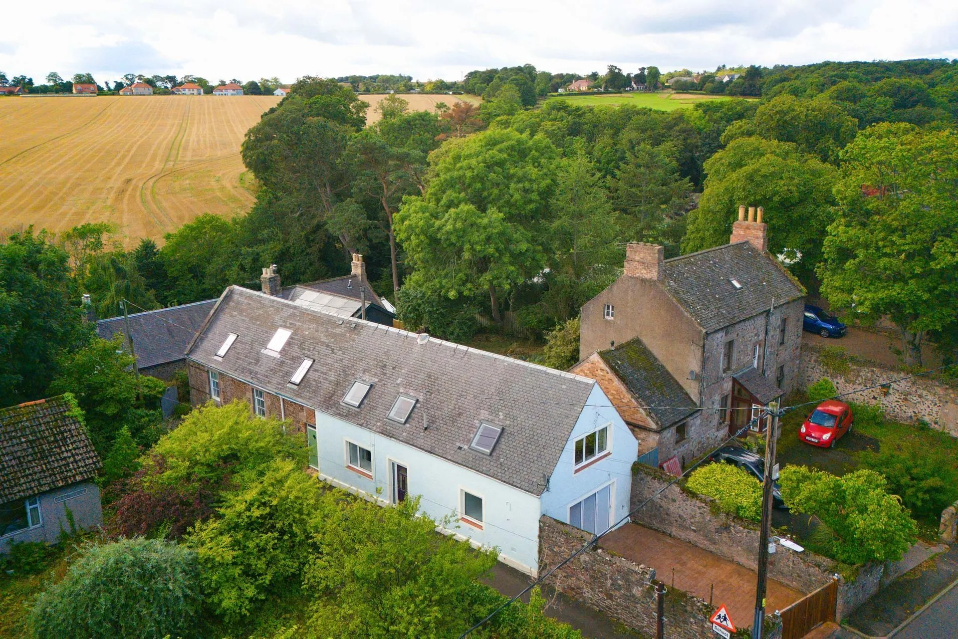 Property photo top 0