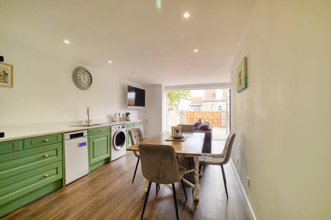 https://mr0.homeflow-assets.co.uk/files/photo/image/48346/5285/_x_/003A2466_HDR-13.jpg