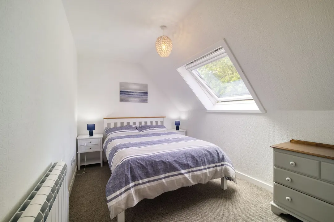 https://mr0.homeflow-assets.co.uk/files/photo/image/48346/5296/_x_/003A2566_HDR-25.jpg