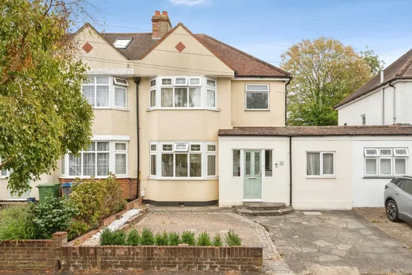 Somerset Avenue, Chessington, Surrey,...