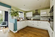Henry Close, Worksop