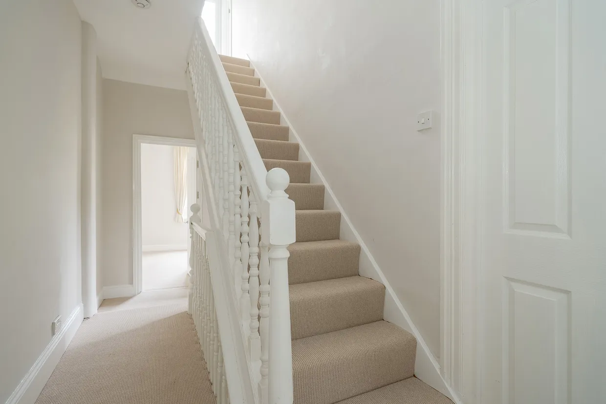 Brackley Road, London, W4 photo 12