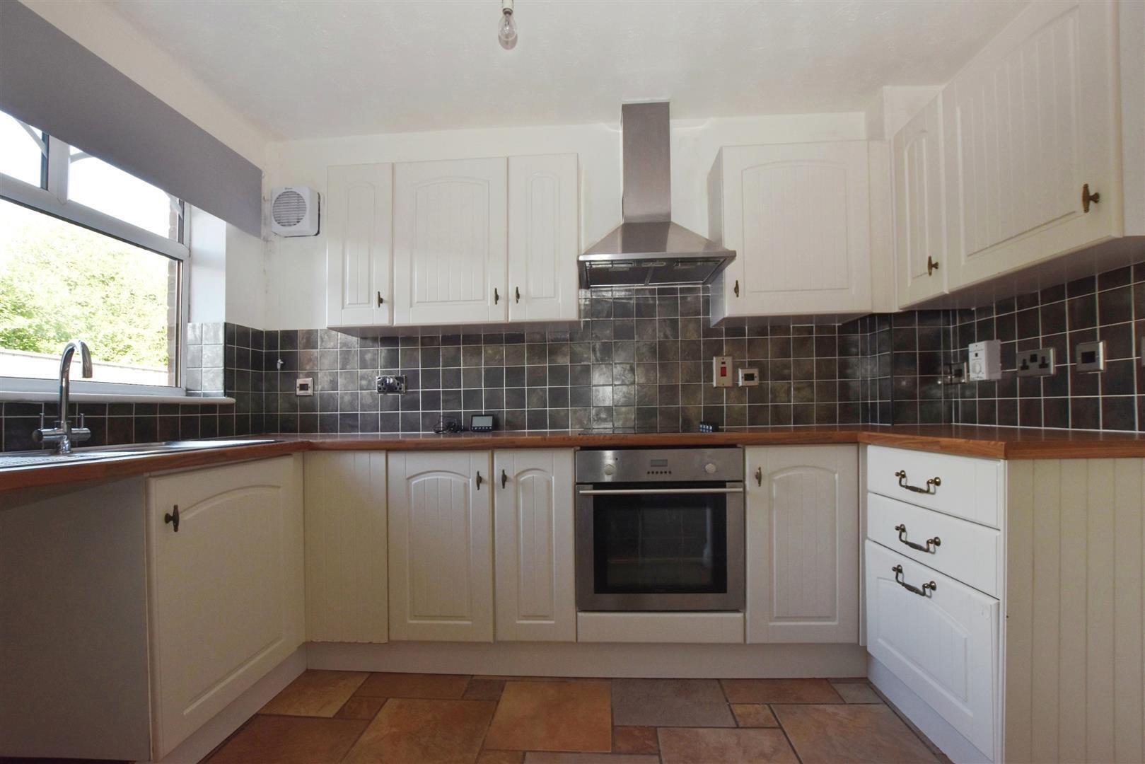 Sandale Court, Hull Image 3
