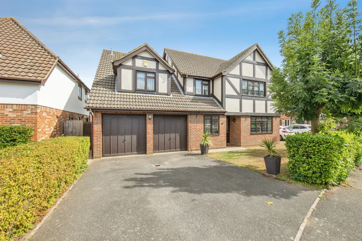 Valleyview Drive, Rushmere St. Andrew, Ipswich