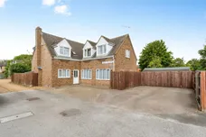 Walnut Tree Walk, Wimblington, March