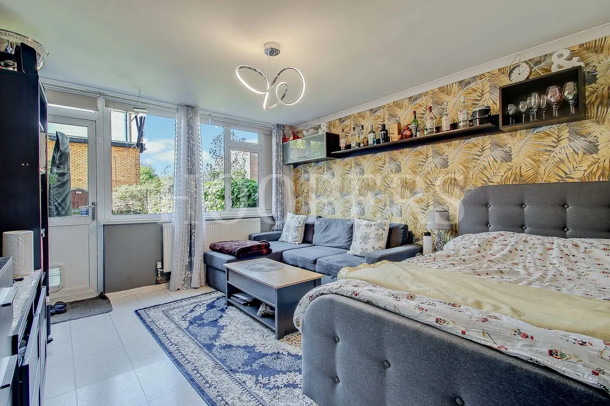 Pitfield Way, London, NW10