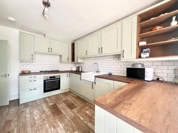 Warwick Avenue, Beeston, NG9