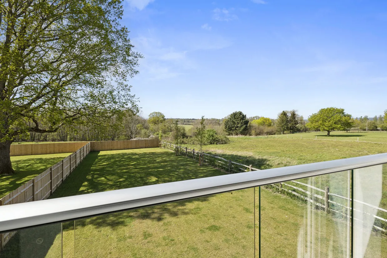 Greenacres Park, Storrington, RH20 photo 14