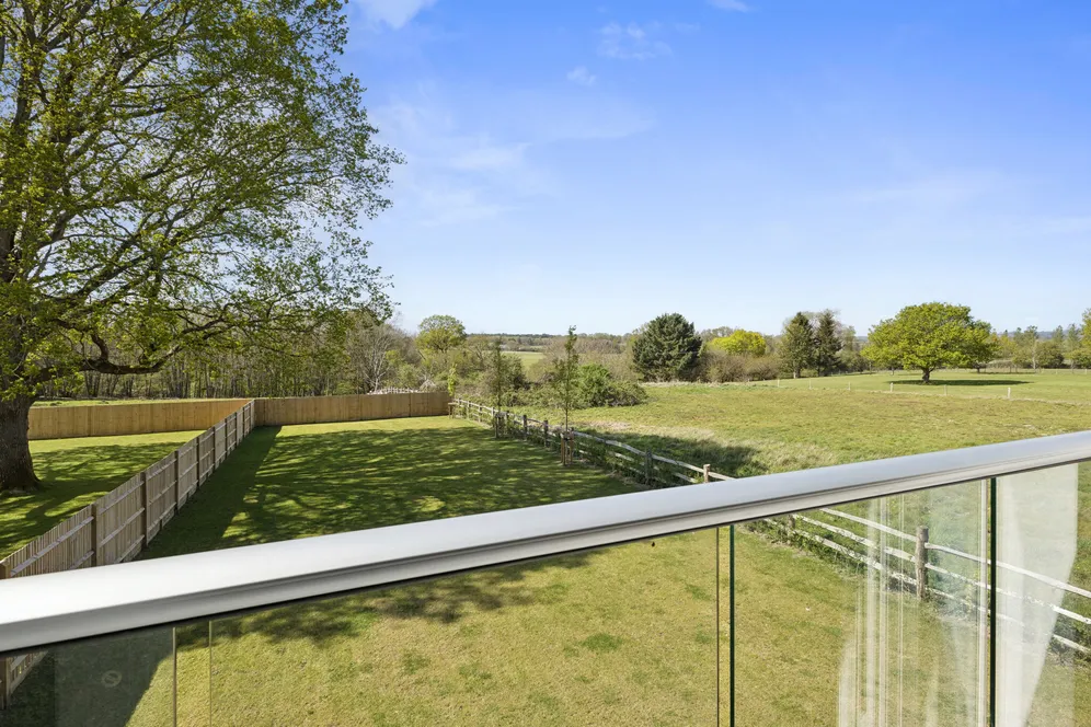 Greenacres Park, Storrington, RH20 photo 14
