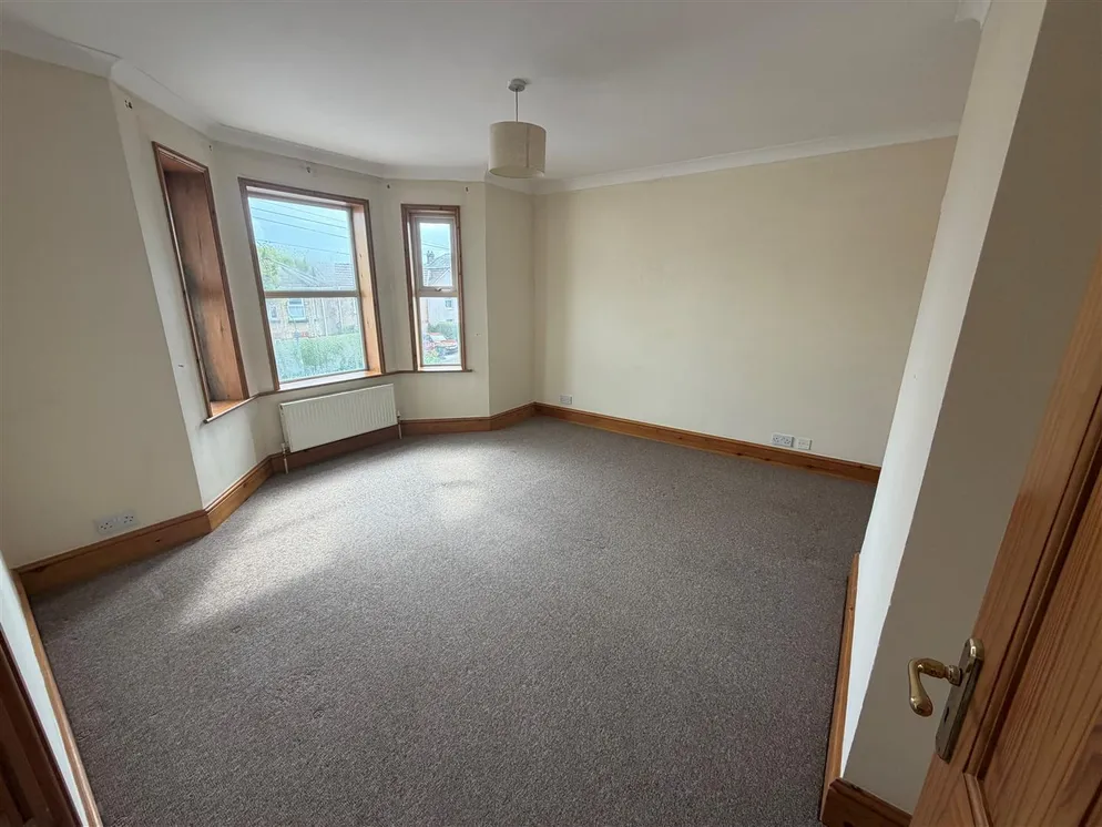 Property carousel item 5