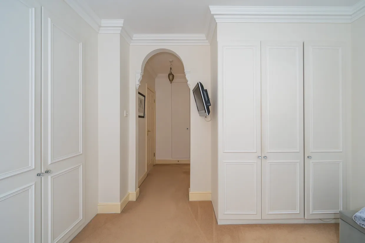 Wimbledon Hill Road, London, SW19 photo 18