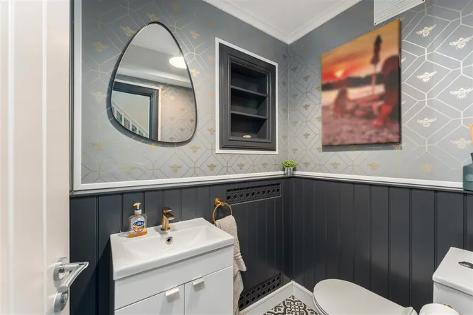 Property carousel image 15