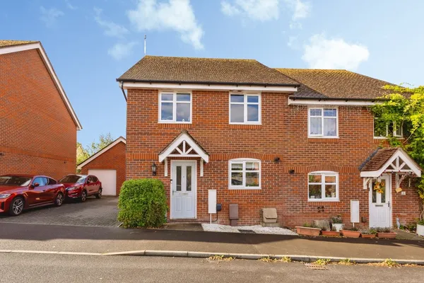 Beckless Avenue, Clanfield, Waterloov...