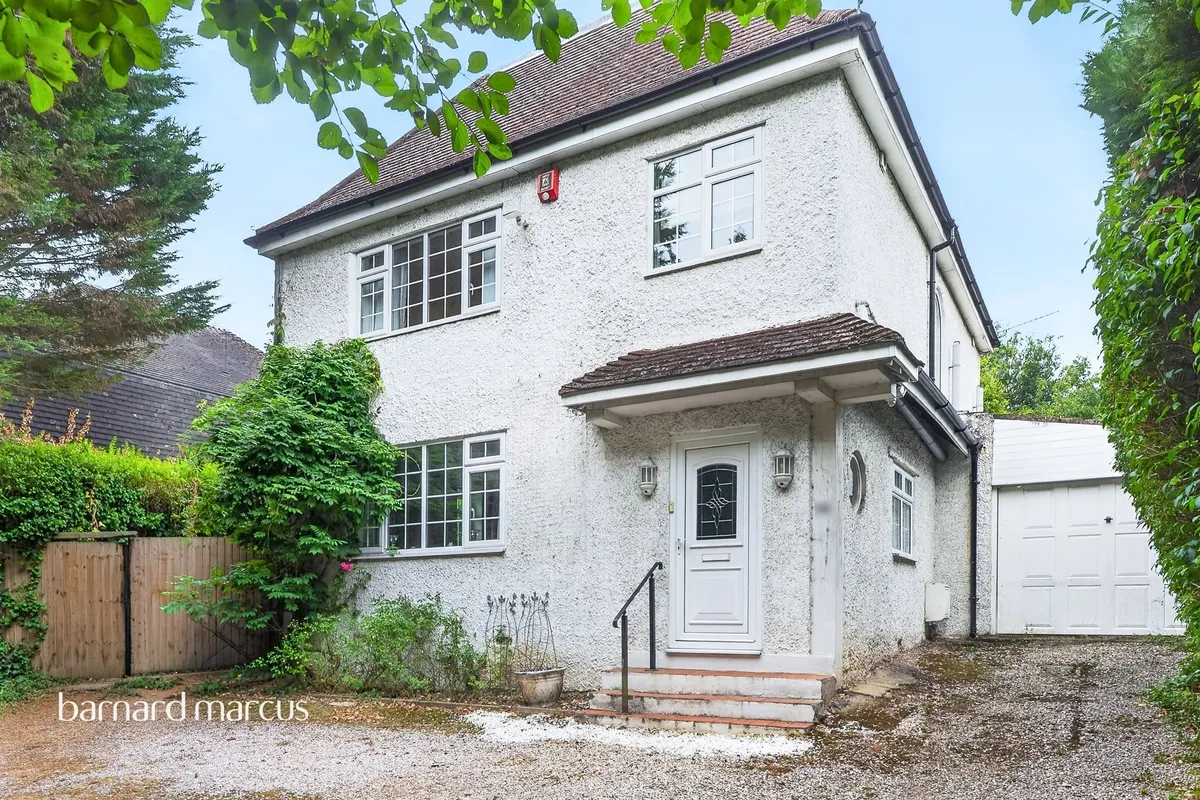 Brighton Road, Hooley, Coulsdon