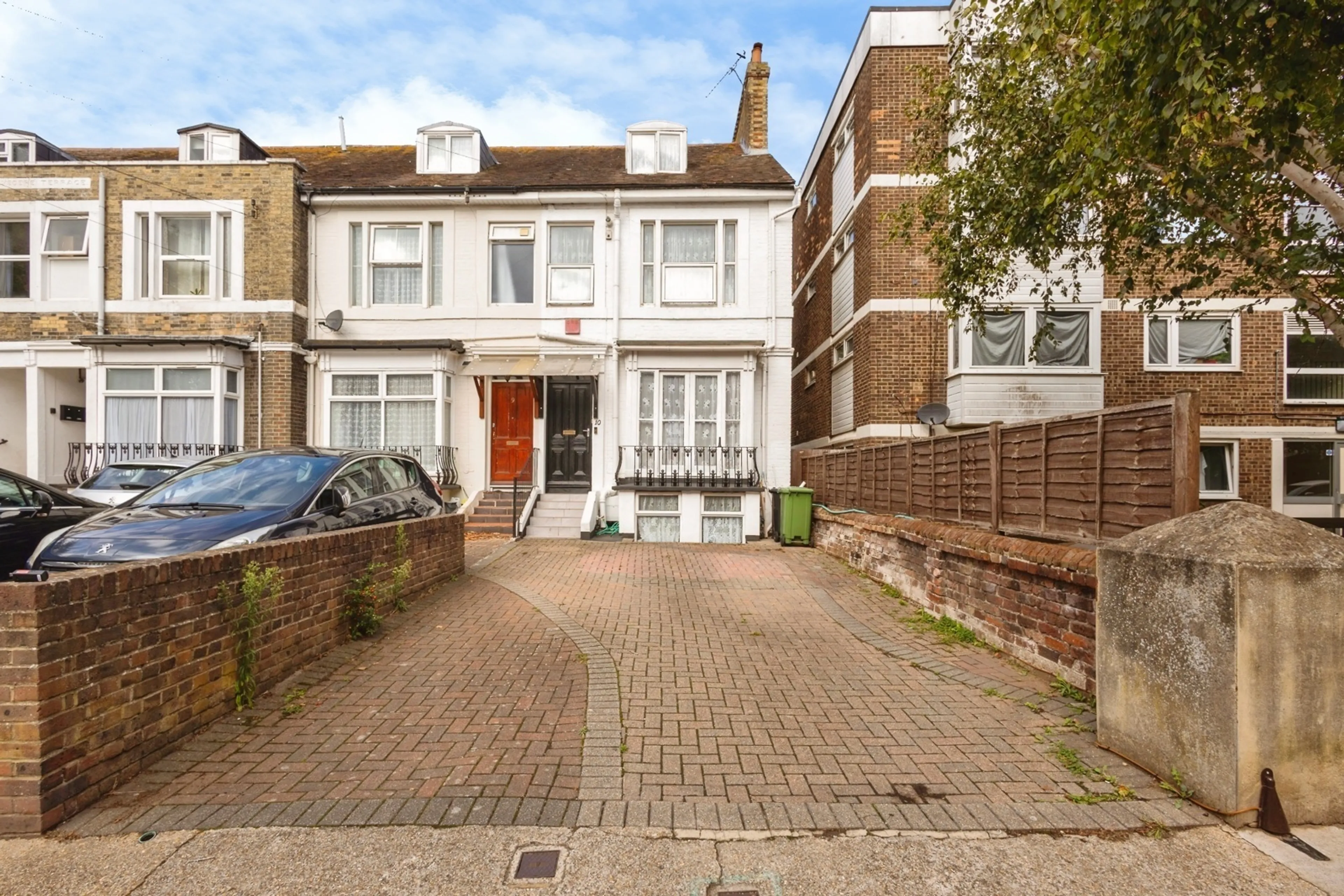 Property photo 0