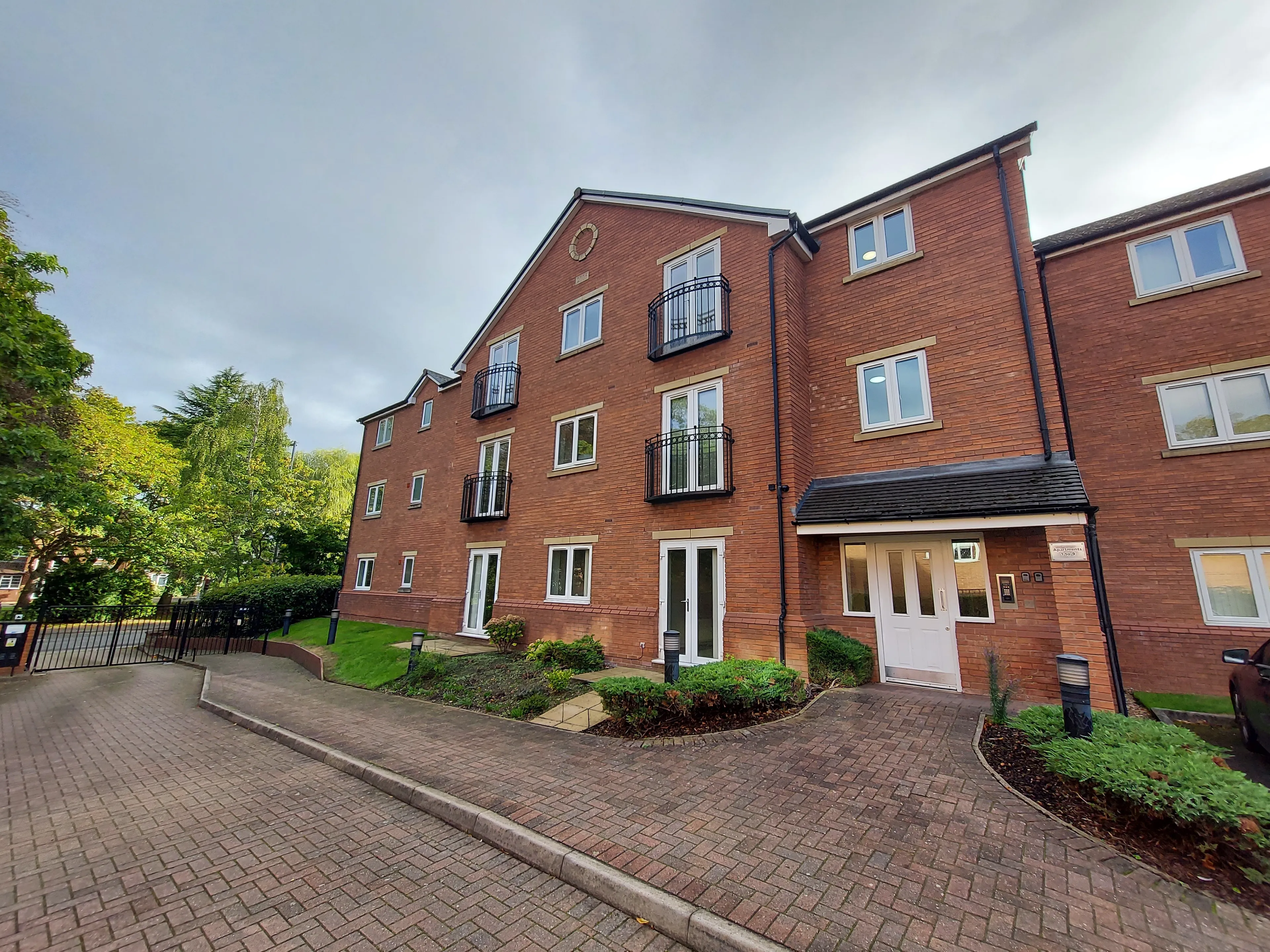 Property photo 0