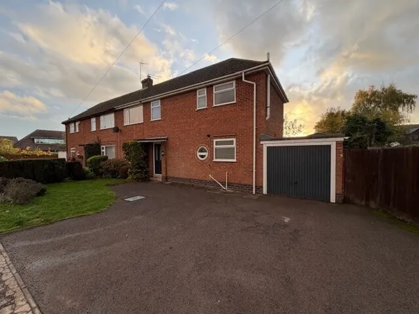 Crossways, Burbage LE10