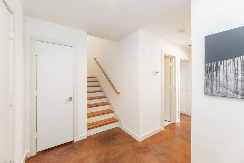2714 Chenevert St, Houston, TX 77004
