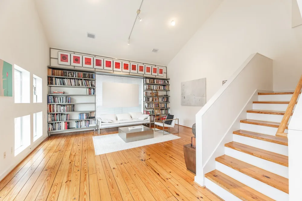 2714 Chenevert St, Houston, TX 77004