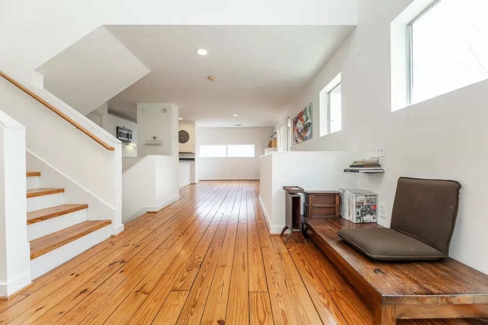 2714 Chenevert St, Houston, TX 77004