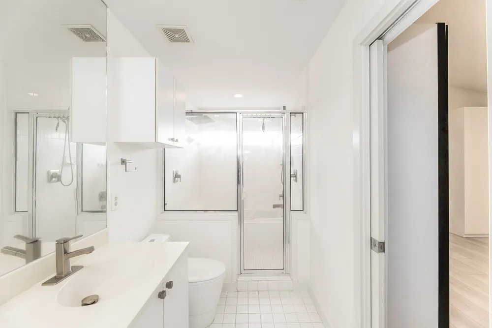2714 Chenevert St, Houston, TX 77004
