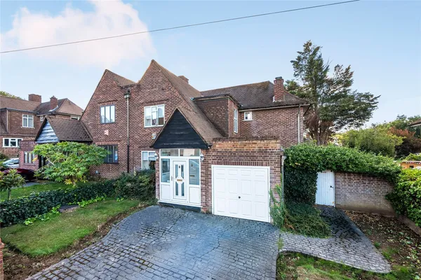 Hever Croft, London, SE9
