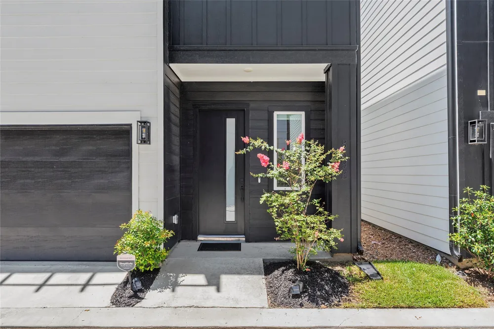 869 Mansfield St, Houston, TX 77091