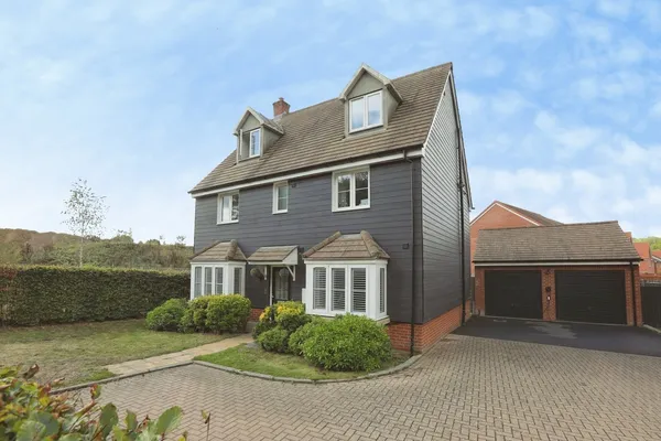 Somerley Drive, CRAWLEY, West Sussex,...