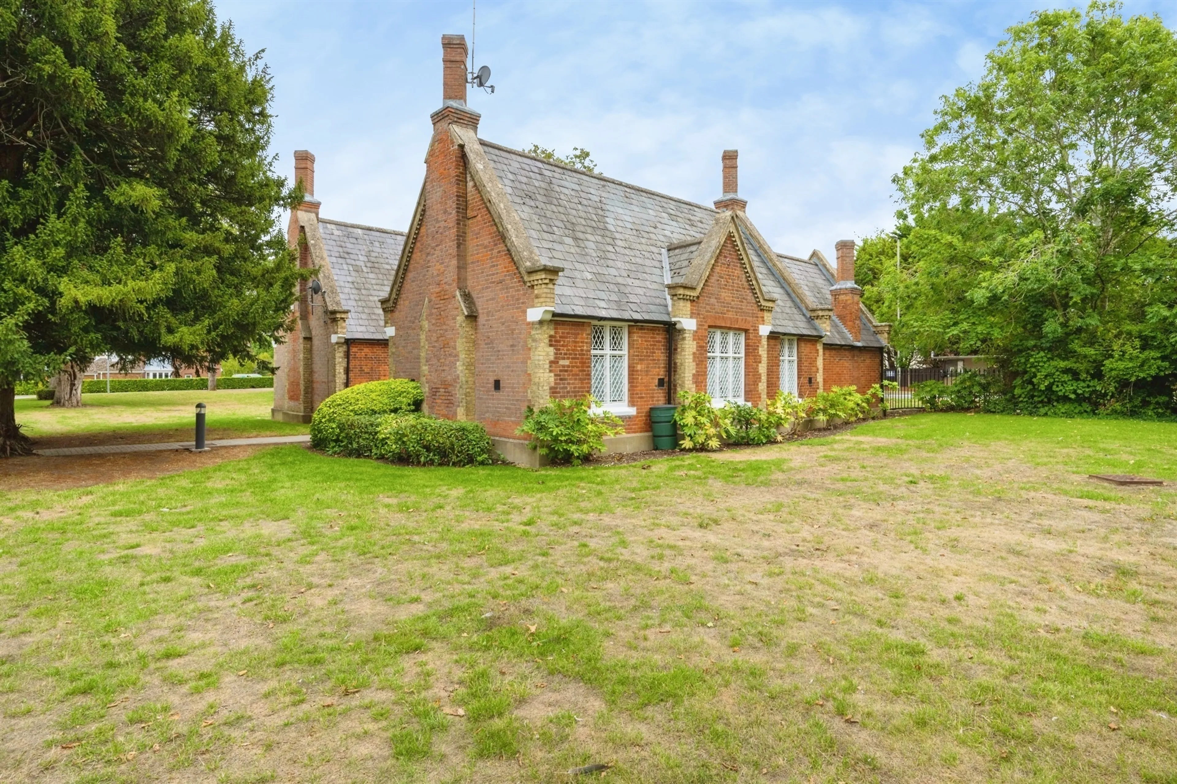 Property at Hedges Way, Aylesbury