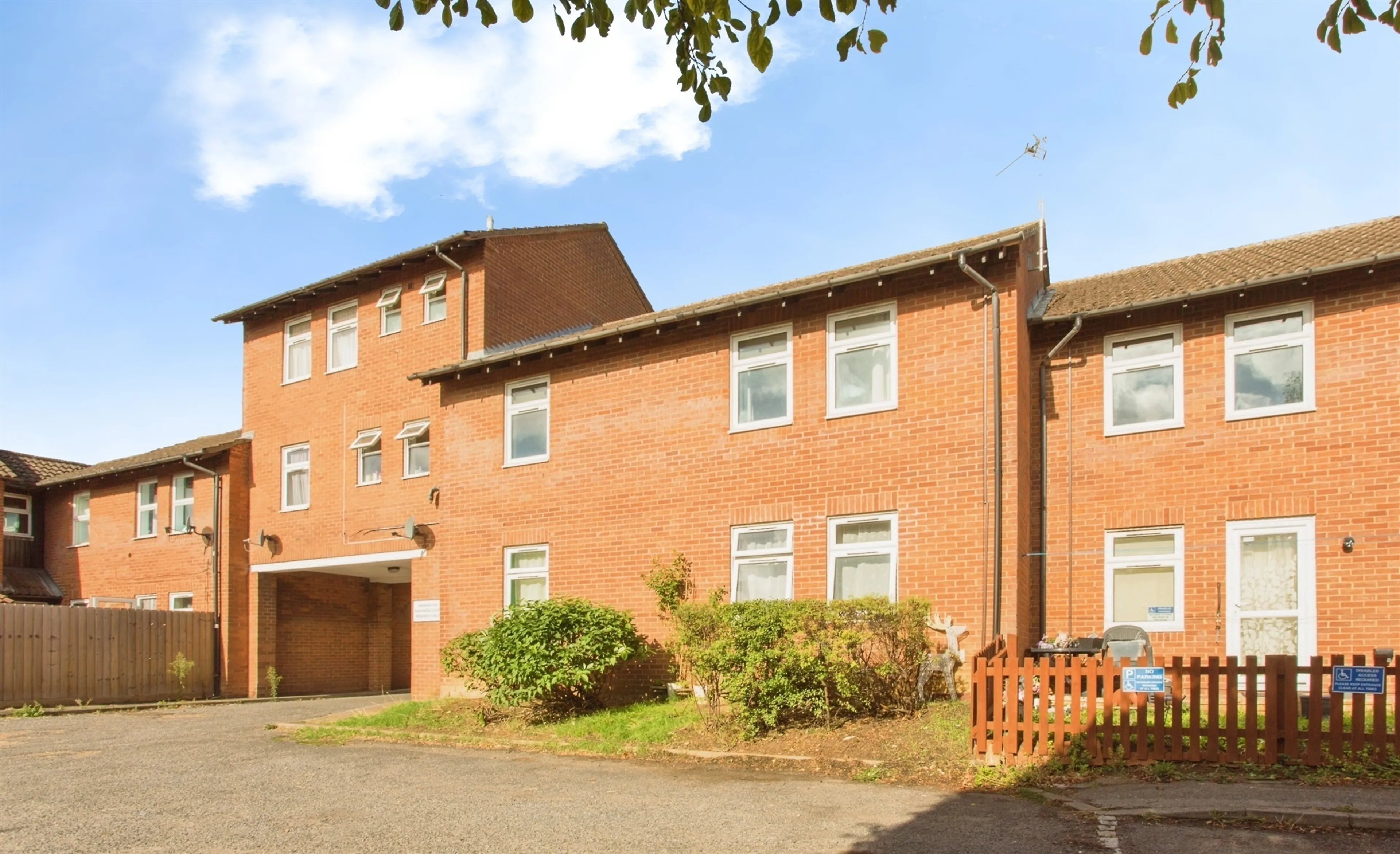 Property photo 0