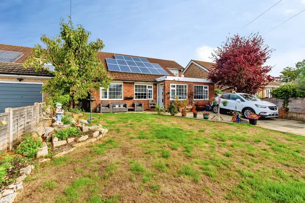Frampton Close, Colden Common, Winche...