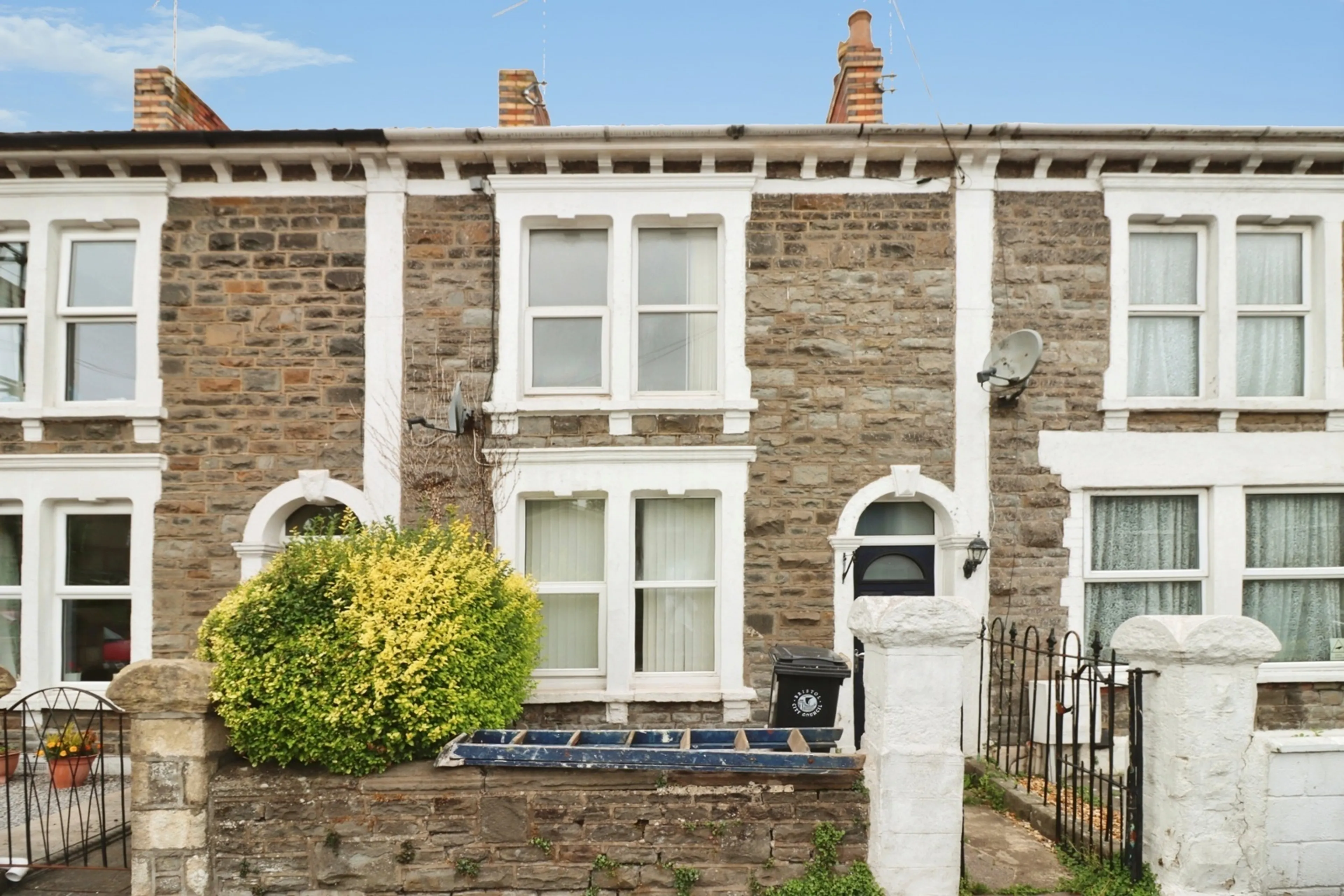Property photo 0