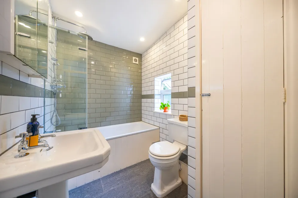 31 Vanderbilt Road, London, SW18 photo 8