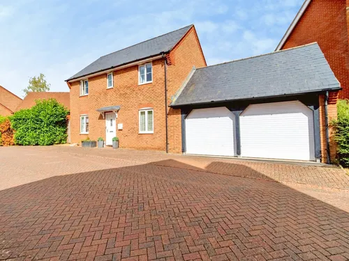 Moore Close, Romseyphoto