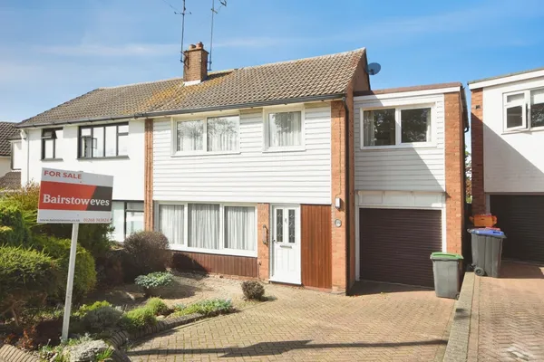 Dering Crescent, Leigh-on-Sea, Essex,...