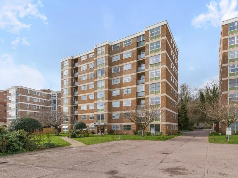 Property thumbnail 1 out of 3
