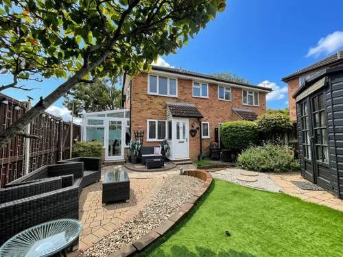 Acorn Avenue, Halsteadphoto